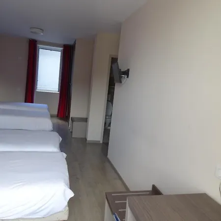 De La Poste Tardets-Sorholus