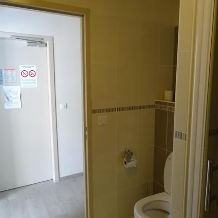 De La Poste Hotel 2*