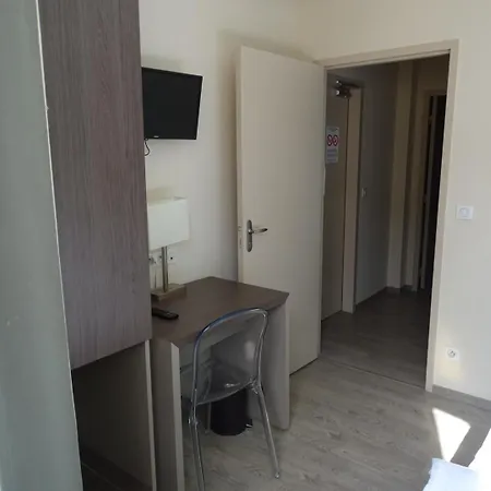 Hotel De La Poste 2*