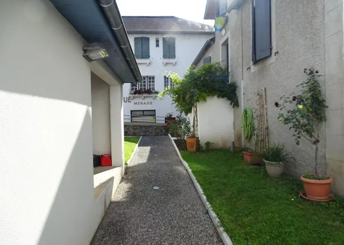 Hotel De La Poste 2*